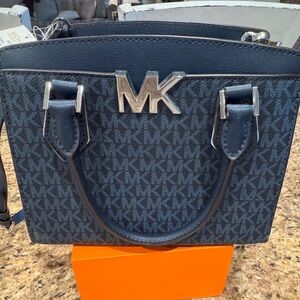 Michael Kors Mott Messenger Crossbody Leather Bag Navy Blue